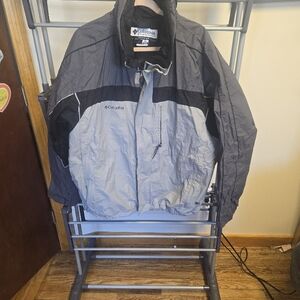 Columbia Men's Gray and Black Jacket